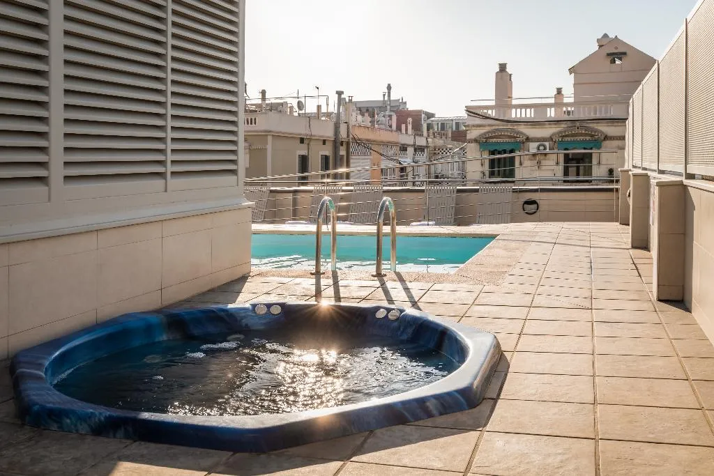 Pool, Petit Palace Trencadis, Barcelona