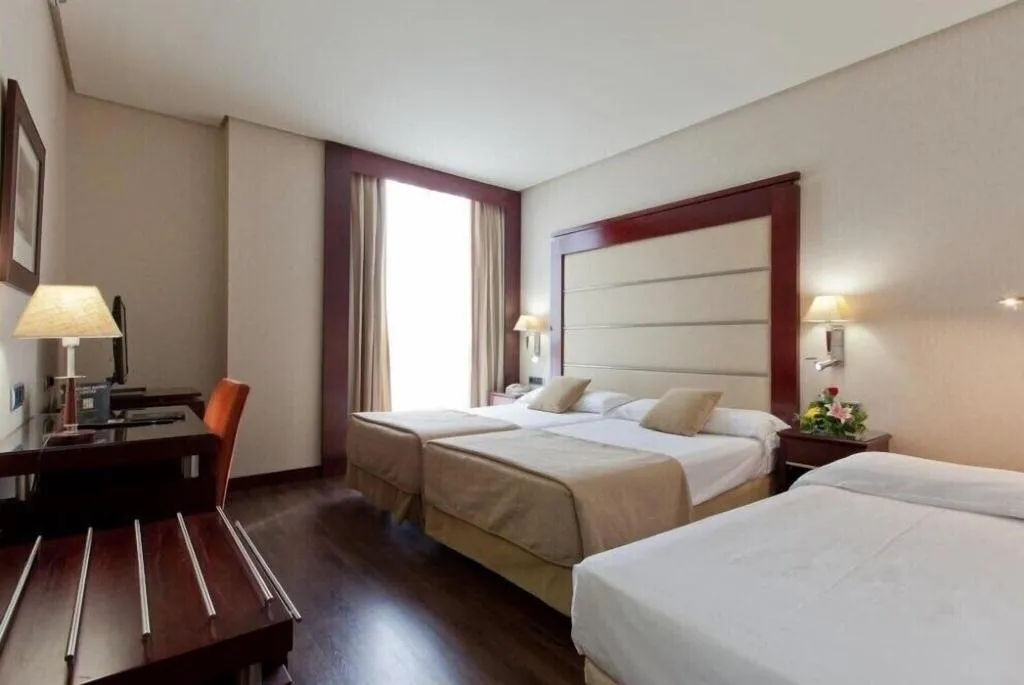 TRIPLE STANDARD Room, Valencia Center, Valencia