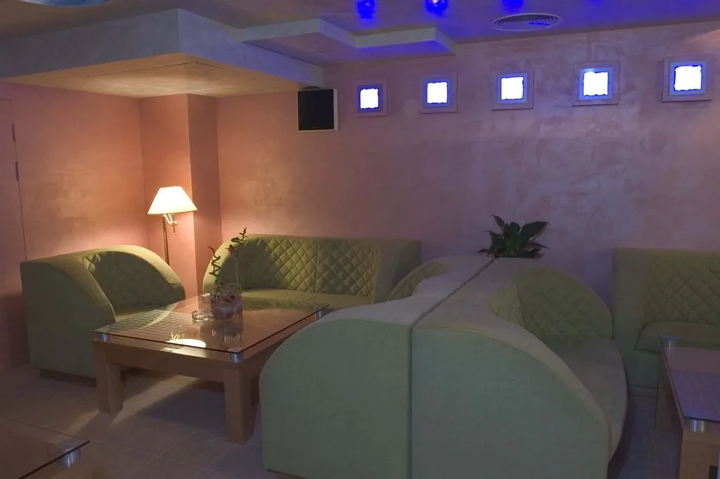 Lobby, Divesta, Varna