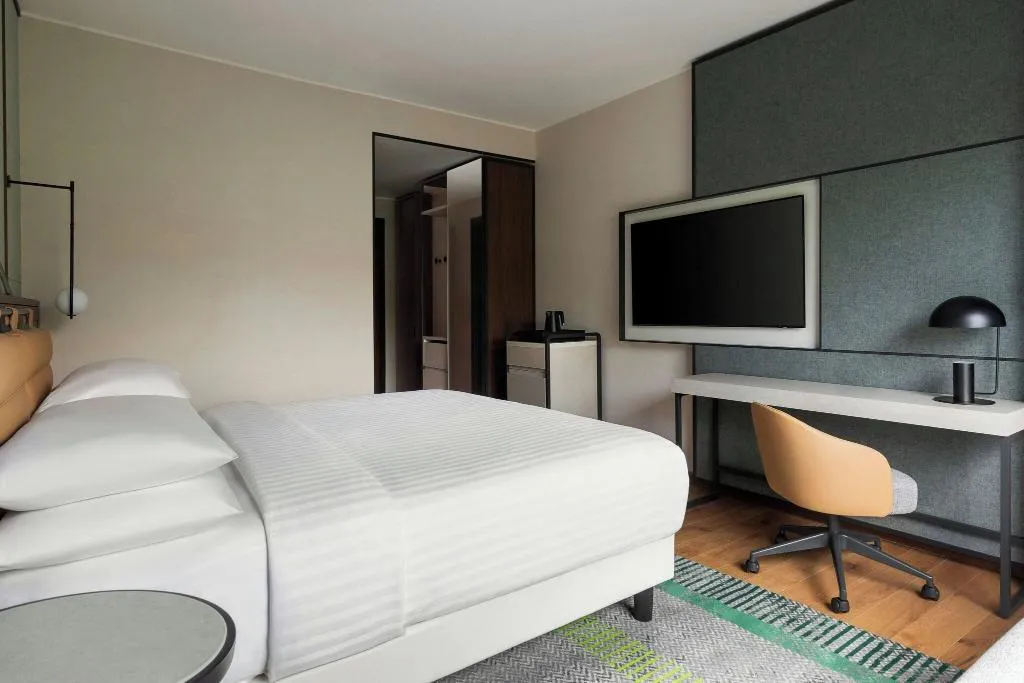TWIN DELUXE Room, Marriott Hotel Milan, Milan