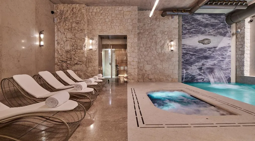 Pool, H15 Palace, a Luxury Collection Hotel, Krakow