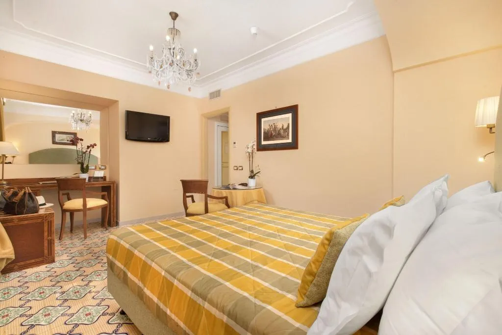 Double or Twin WITH TERRACE Room, Antiche Mura, Naples