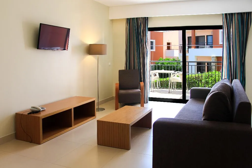 APARTMENT TWO BEDROOMS Room, Vitors Village, Algarve