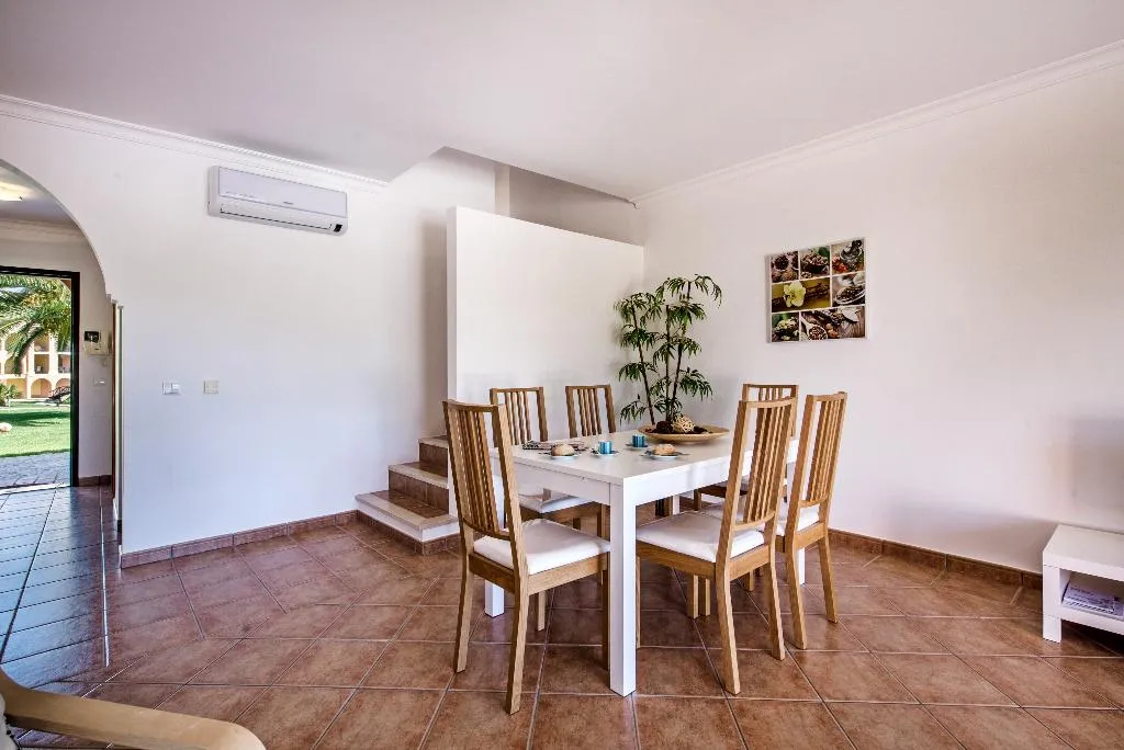 VILLA THREE BEDROOMS Room, Jardim da Meia Praia, Algarve