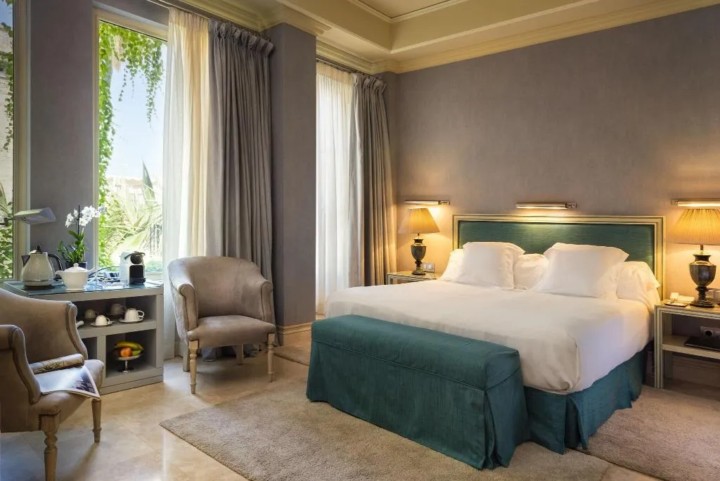DOUBLE DELUXE WITH TERRACE Room, Hotel Casa Del Poeta, Seville