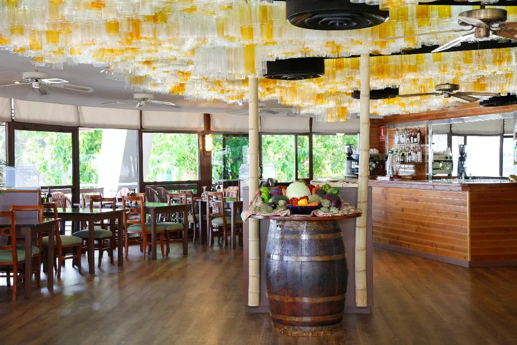 Restaurant, Suites Roc Portonova, Majorca