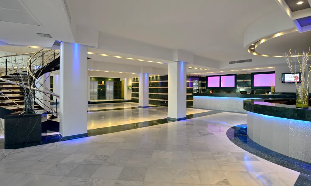 Lobby, Sol Milanos Pinguinos, Menorca