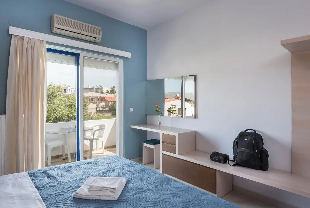 APARTMENT SEA VIEW THREE BEDROOMS Room, Esplanade Apartments, Crete