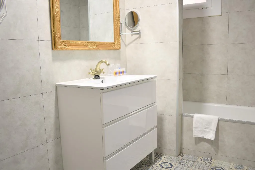 QUADRUPLE STANDARD Room, Ramblas Barcelona, Barcelona
