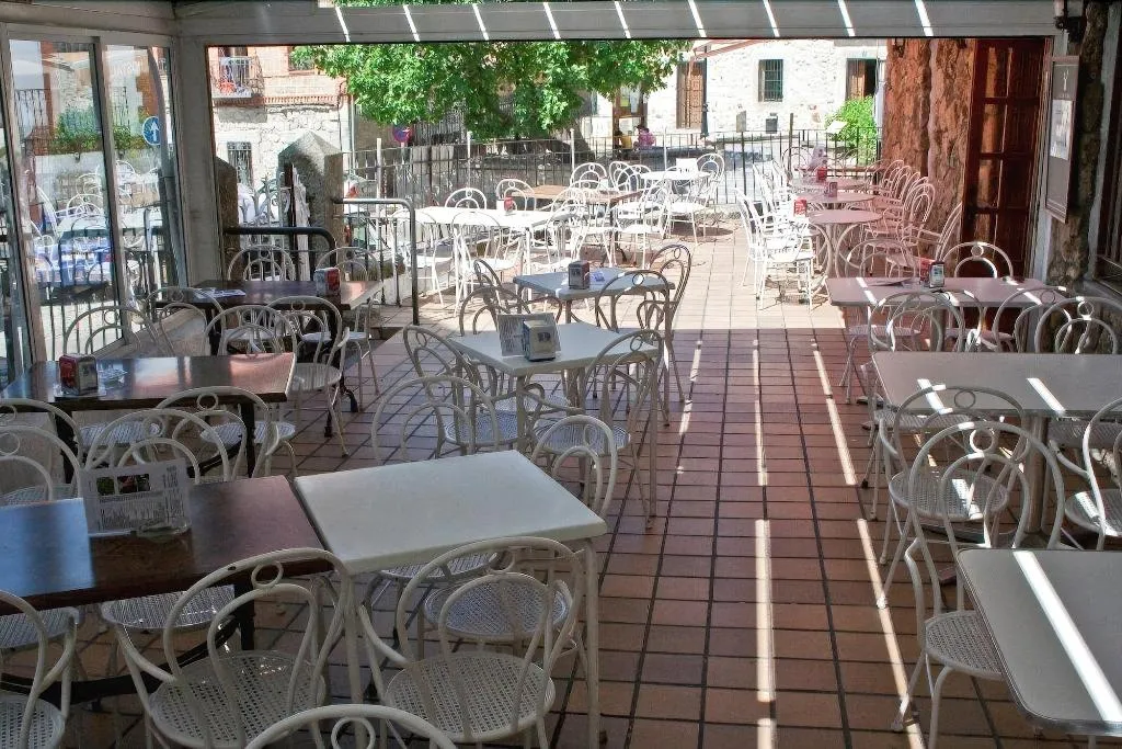 Terrace, Hostal La Maya, Madrid
