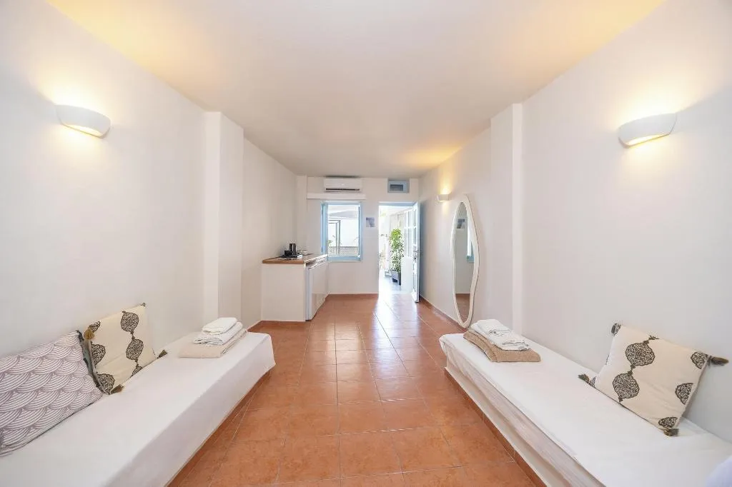 Room, Kastro Suites, Santorini