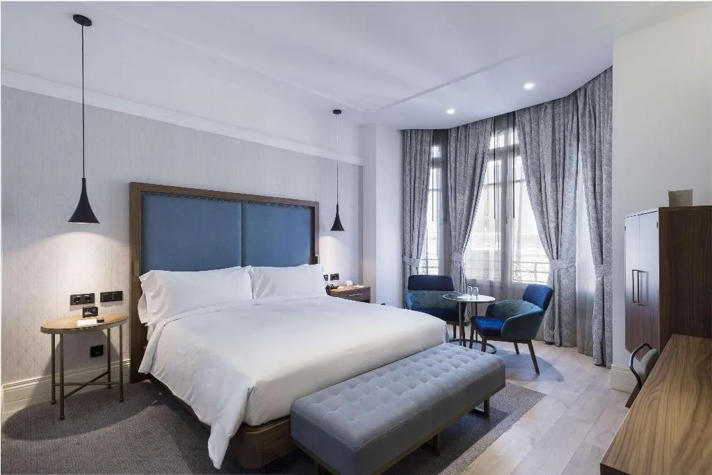 DOUBLE SUPERIOR KING BED Room, Doubletree by Hilton Madrid Prado, Madrid