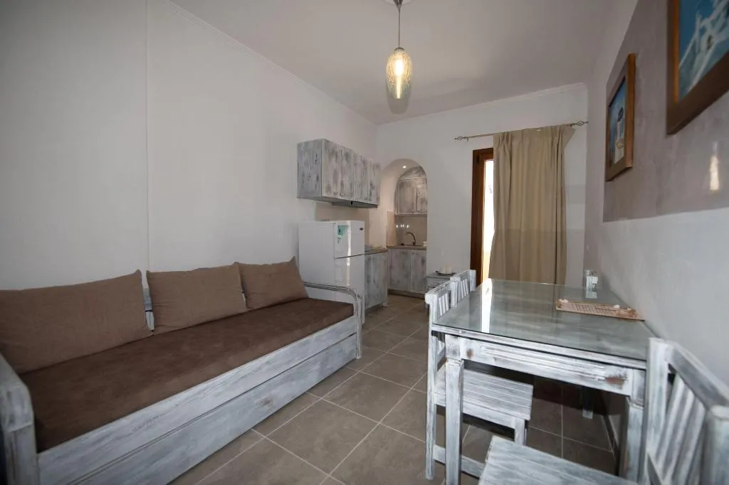 Room, Orfeas Apartments, Santorini