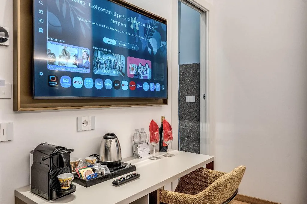 Double or Twin DELUXE Room, Relais Trevi 95 Boutique Hotel, Rome