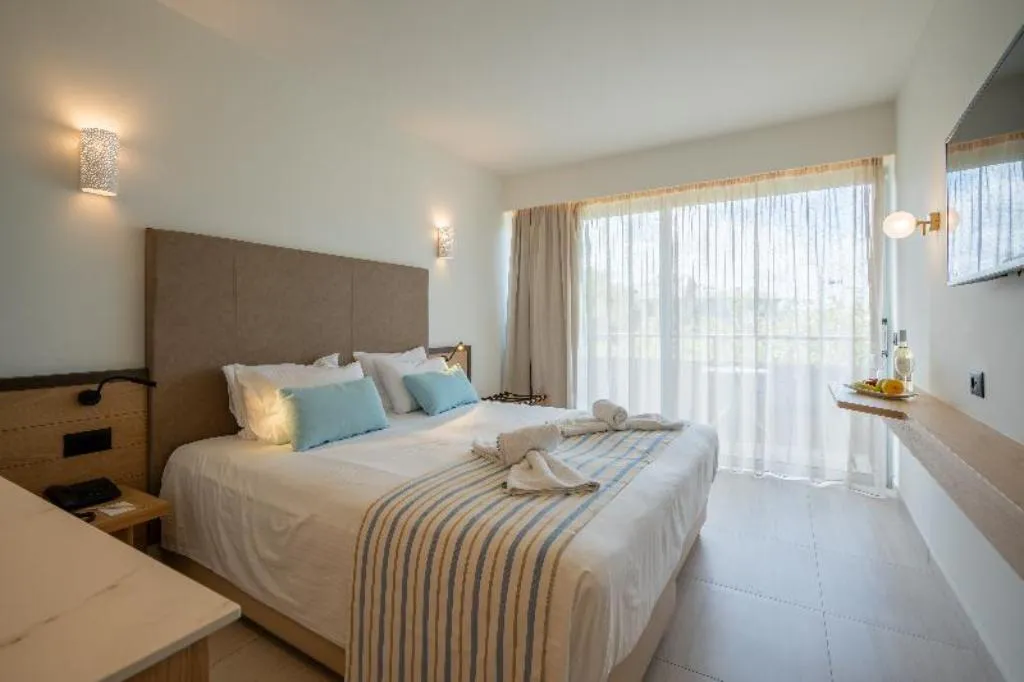 Double or Twin SUPERIOR Room, Minos, Crete