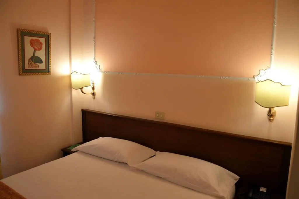 General view, Hotel Central, Naples