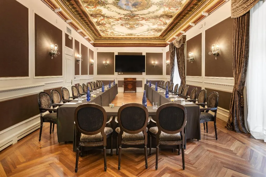 Conferences, Catalonia las Cortes, Madrid