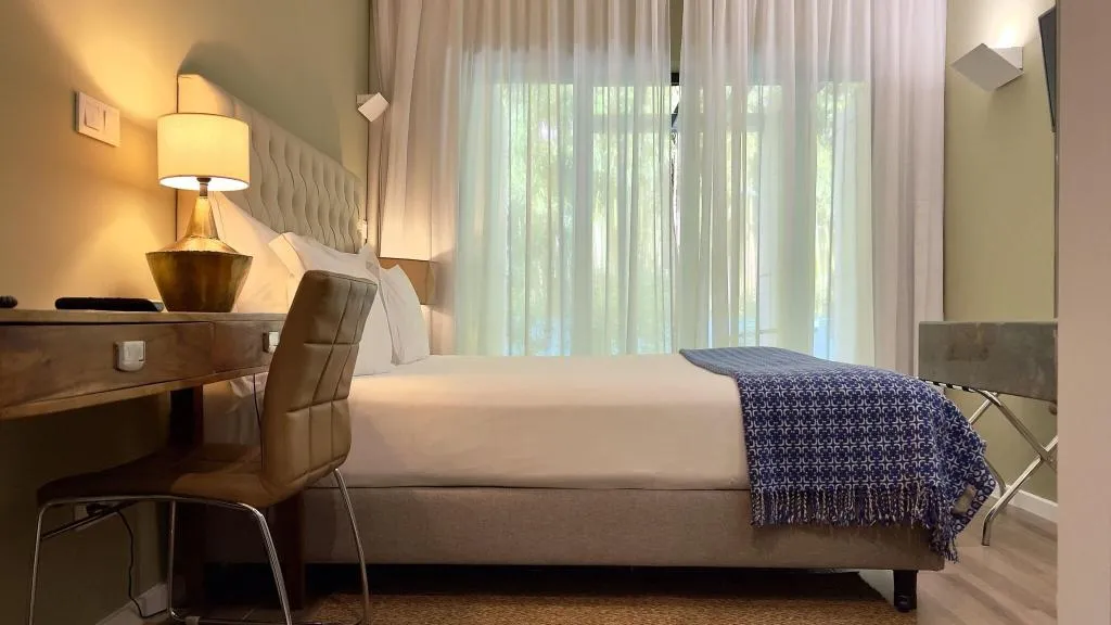 DOUBLE GARDEN VIEW Room, Jardim Da Batalha By Shiadu, Porto