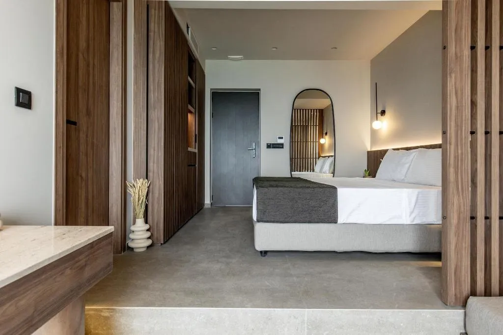 Room, Elios Hill - Sun Kissed Happiness, Crete
