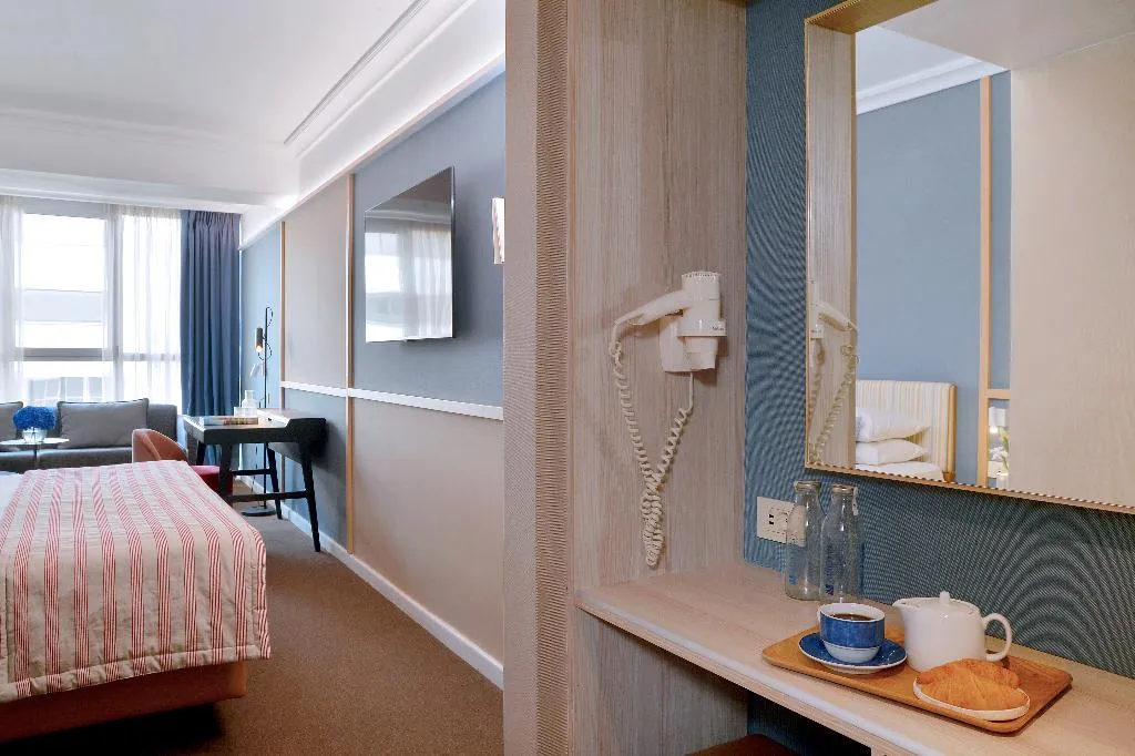 JUNIOR SUITE STANDARD Room, Airotel Alexandros, Athens