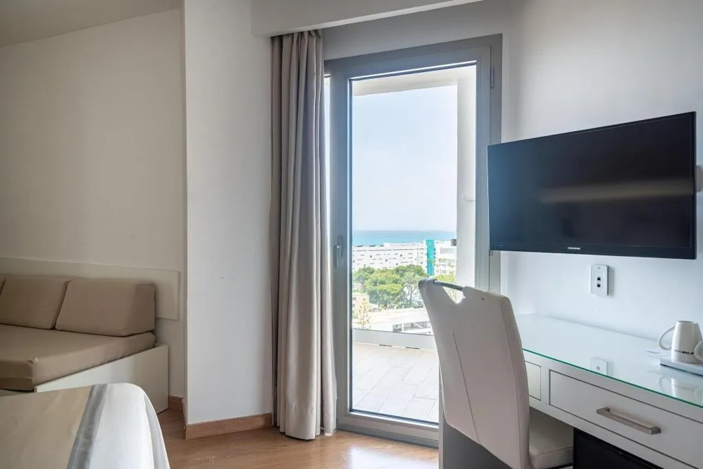 TWIN SEA VIEW WITH BALCONY Room, THB Maria Isabel, Majorca