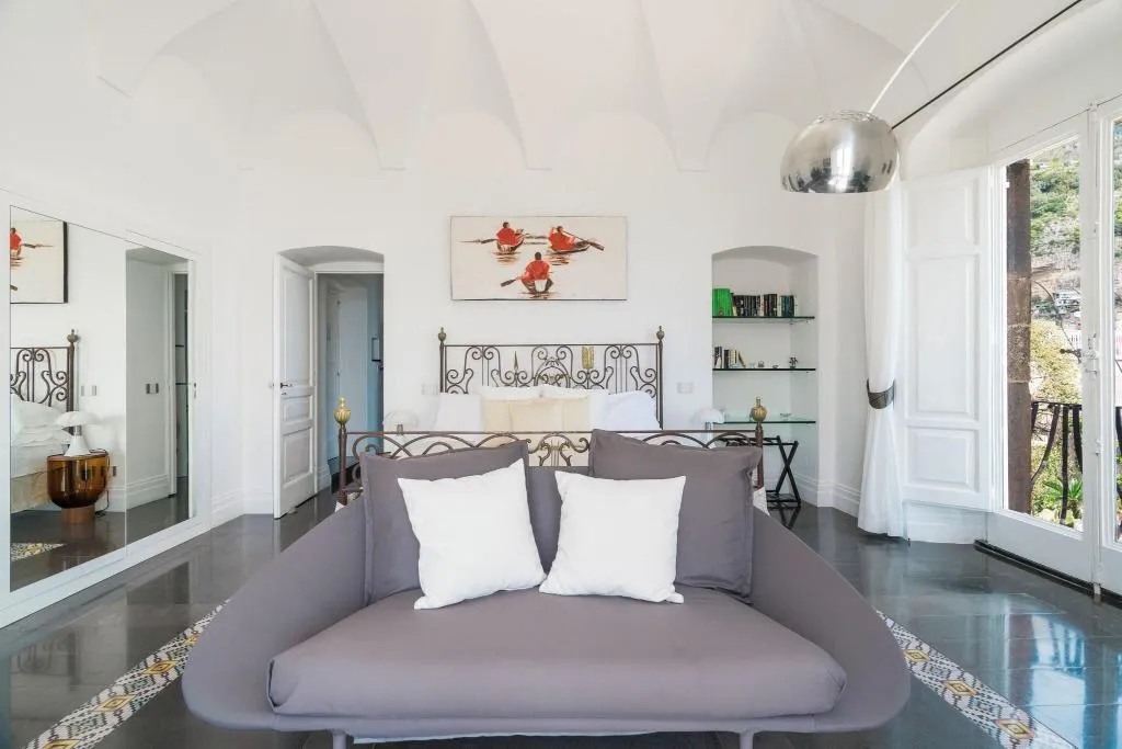 SUITE SEA VIEW KING BED Room, Villa Magia, Naples