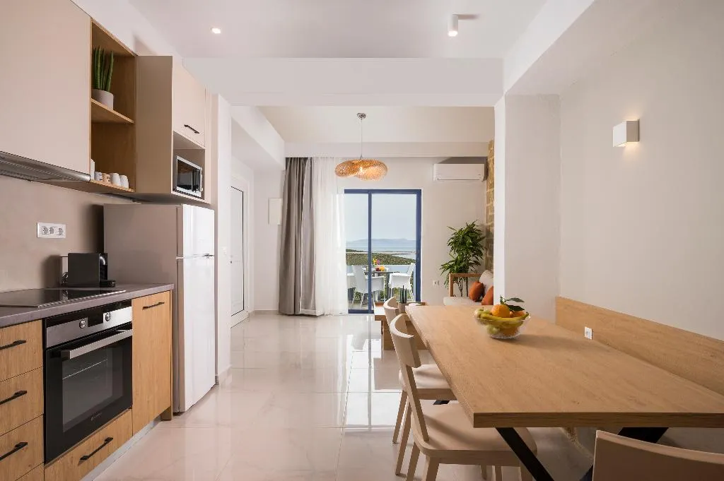 APARTMENT SEA VIEW THREE BEDROOMS Room, Esplanade Apartments, Crete