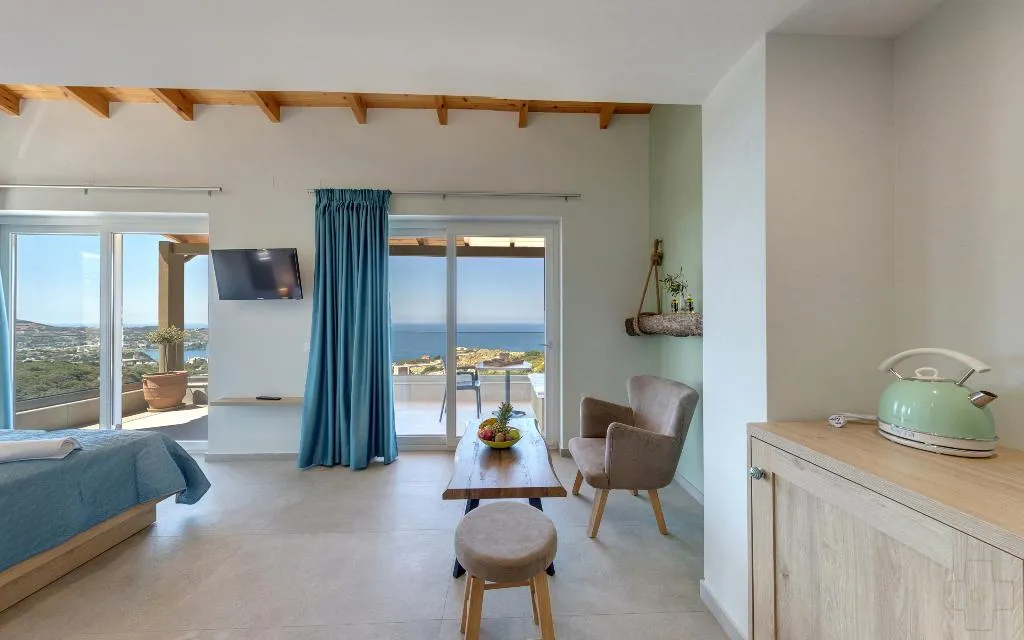 SUITE ONE BEDROOM ONE BATHROOM Room, Spiros-Soula Family Hotel & Thematic Suites, Crete