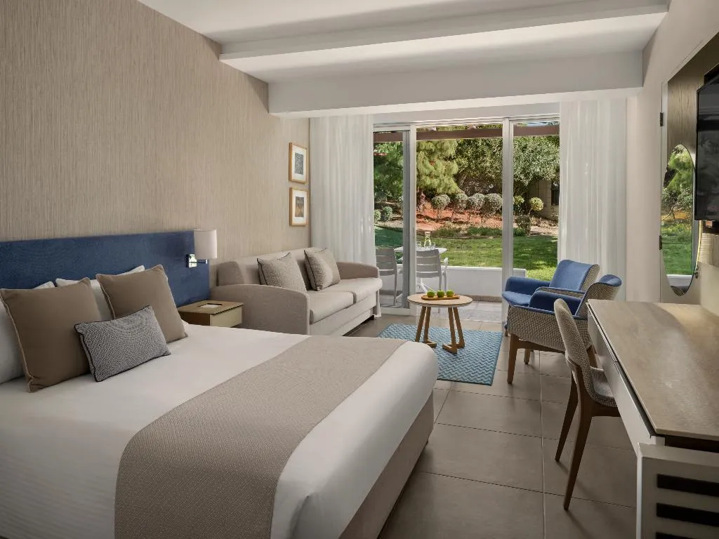FAMILY ROOM STANDARD Room, Mediterranean Beach, Cyprus