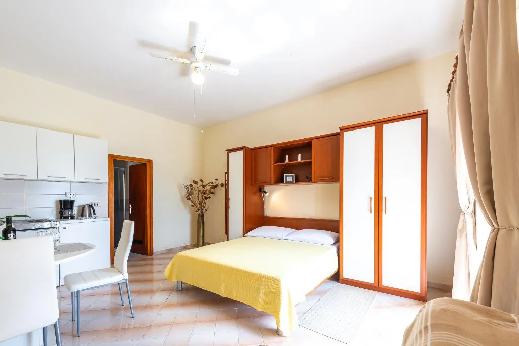 STUDIO WITH TERRACE Room, Apartments Matusko, Dubrovnik