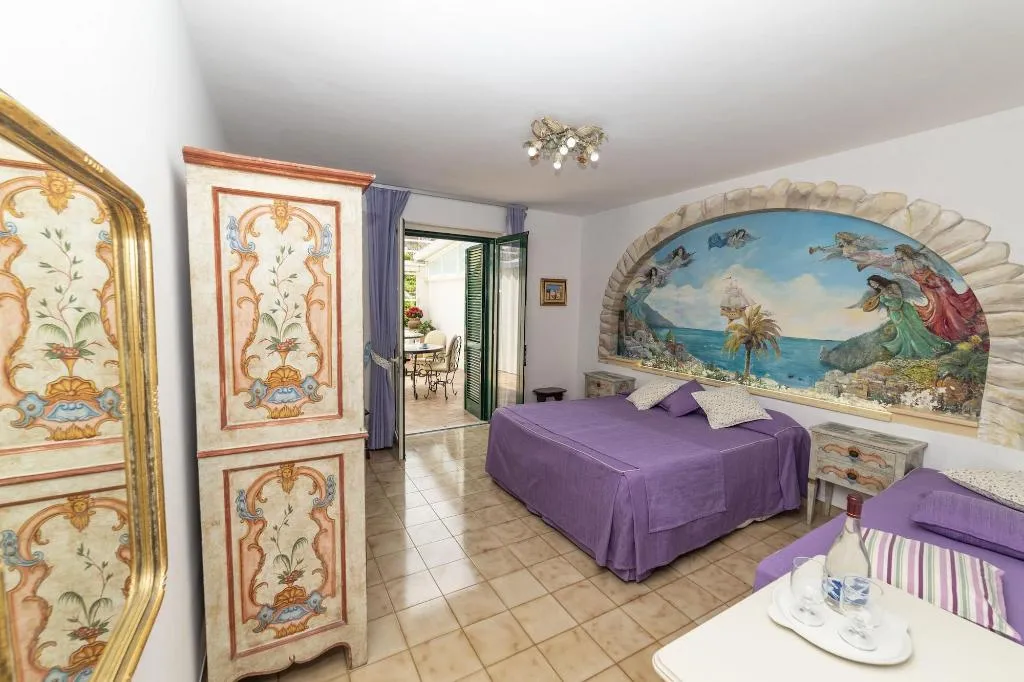 Room, Casa Teresa, Naples