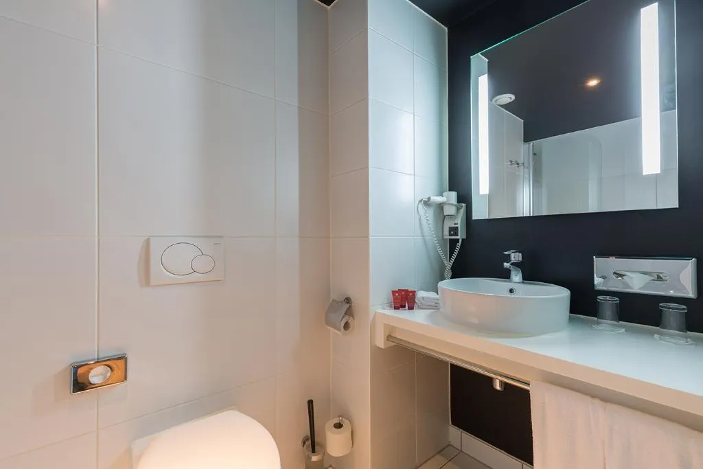 FAMILY ROOM STANDARD Room, Leonardo Hotel Almere City Center, Amsterdam