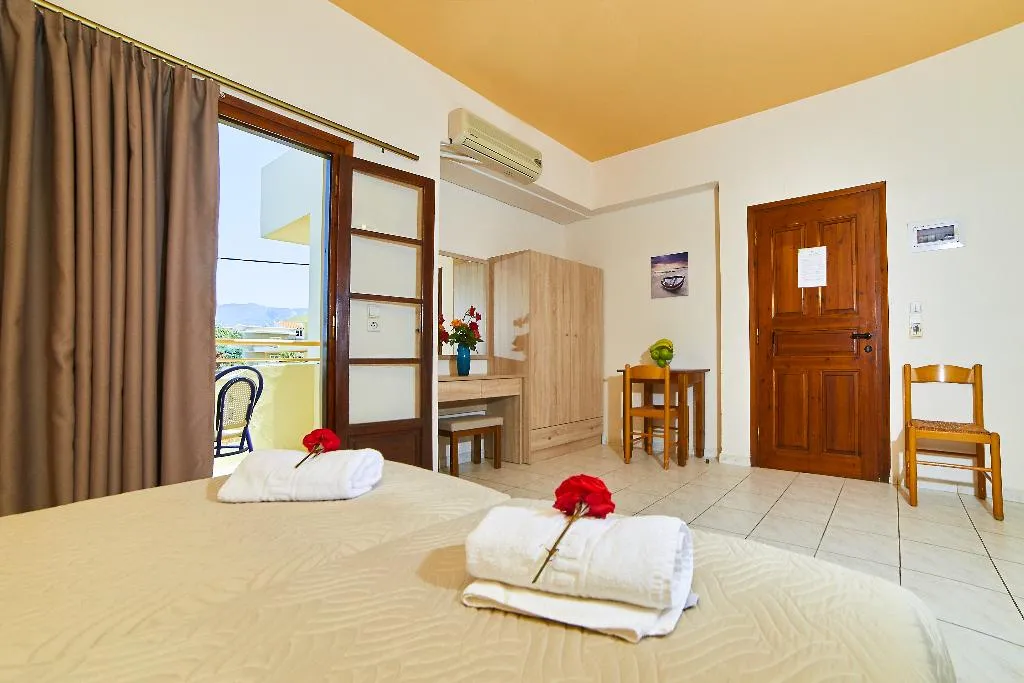 STUDIO CAPACITY 3 Room, Villa Diasselo, Crete