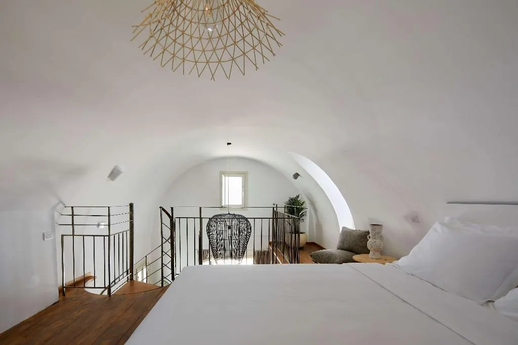 SUITE DUPLEX Room, Sea Breeze Santorini Beach Resort, Curio Collectio, Santorini