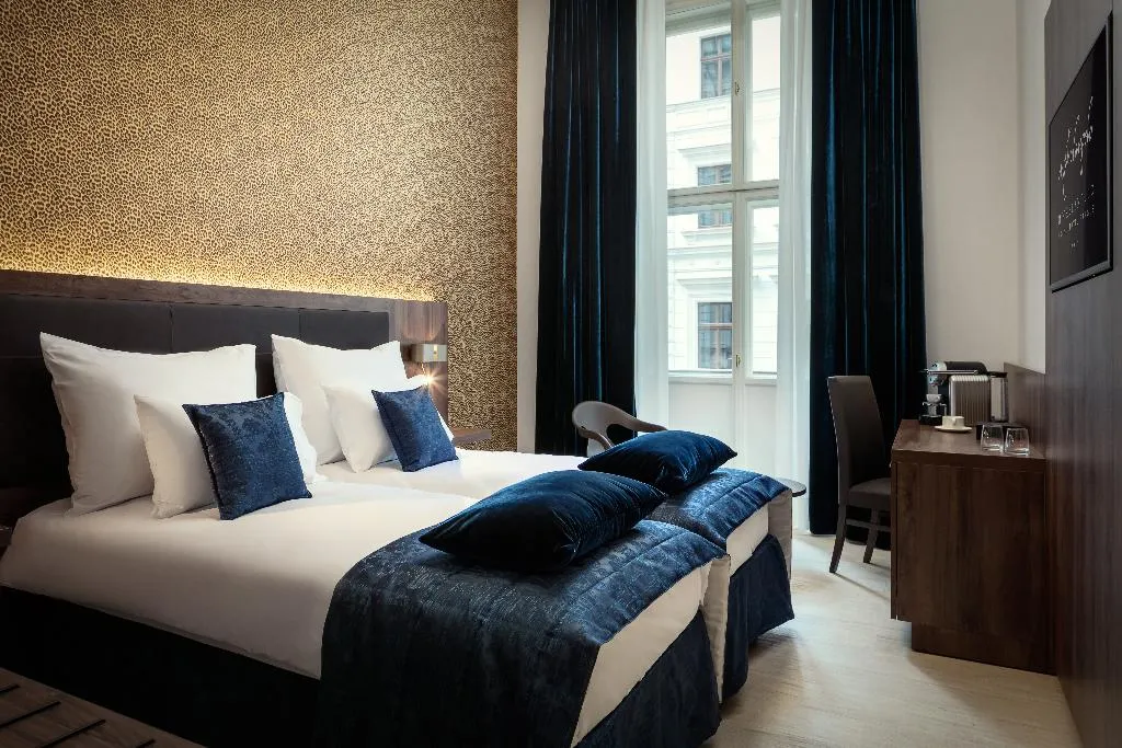DOUBLE DELUXE Room, Michelangelo Grand Hotel, Prague