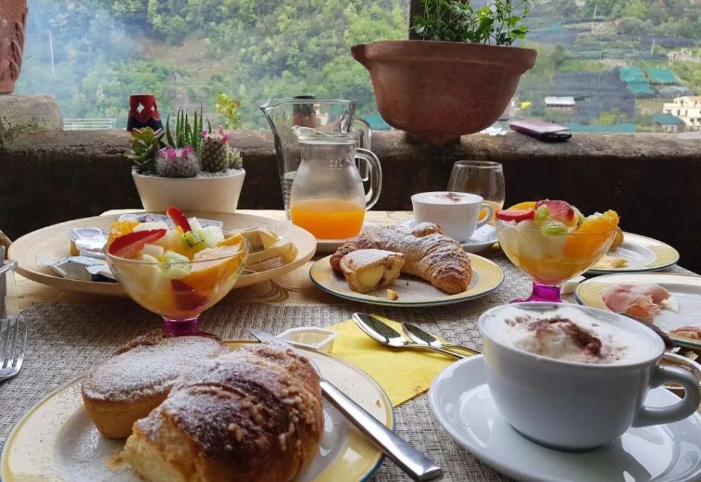 Restaurant, La Valle Delle Ferriere, Naples