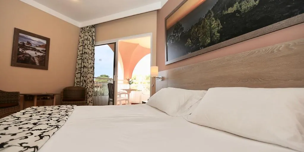 TRIPLE ECONOMY Room, Hotel Puerto Palace, Tenerife