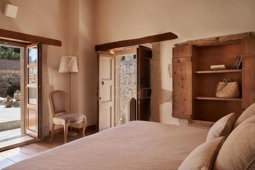 Room, Kapsaliana Village Hotel, Crete
