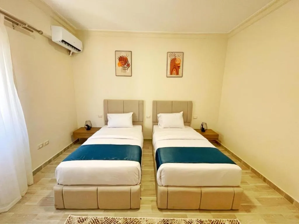 Double or Twin TWO BEDROOMS ONE BATHROOM Room, Settle Inn South 90 Apartments, Cairo