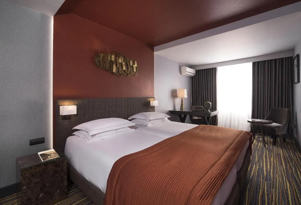 Room, President, Athens