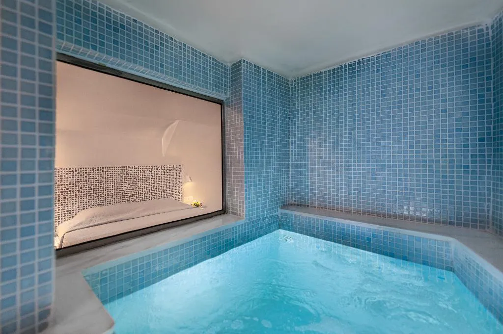 VILLA WITH JACUZZI Room, Armeni Luxury Villas, Santorini