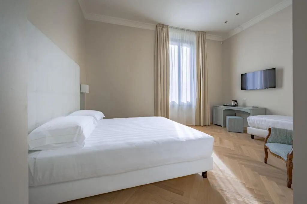 TRIPLE STANDARD Room, Ariele, Florence