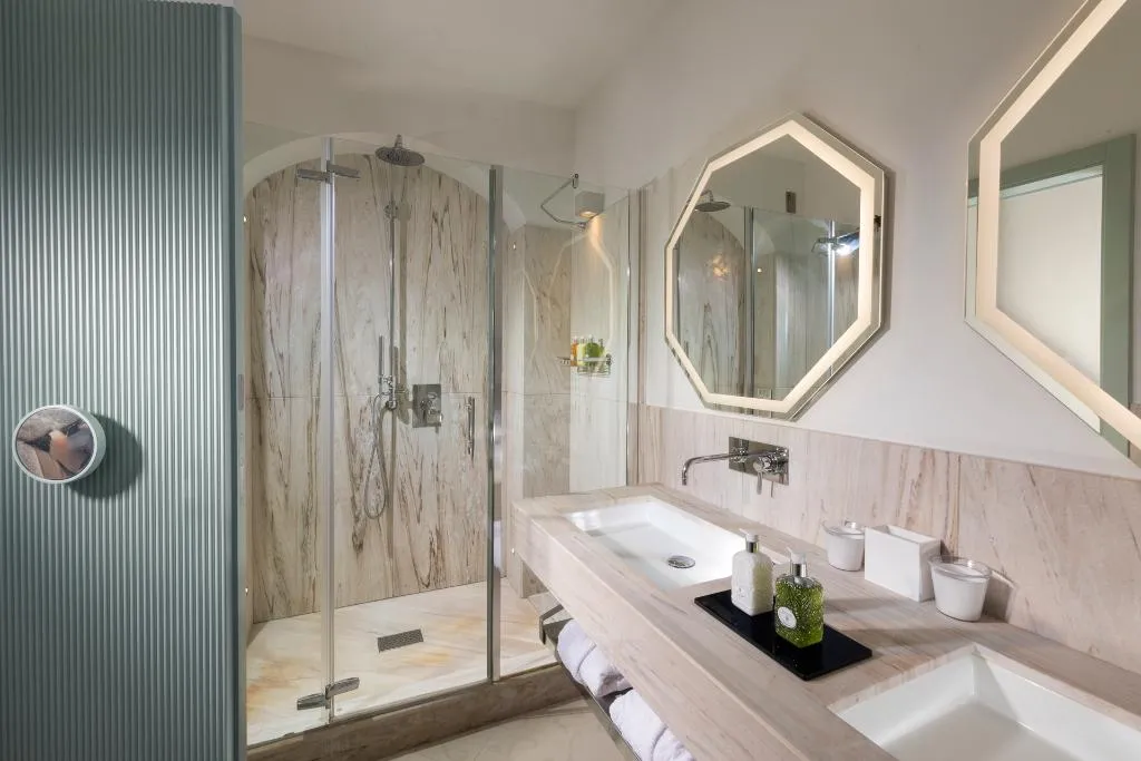 DOUBLE SUPERIOR Room, Punta Tragara, Naples