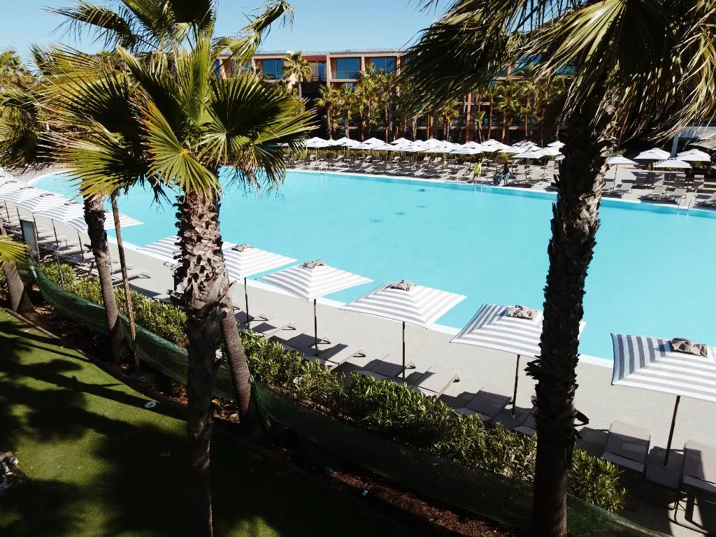 Pool, Wine & Books by the sea - Algarve Resort, Algarve