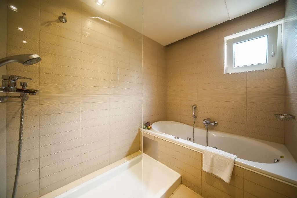 JUNIOR SUITE STANDARD Room, Capsis Hotel Thessaloniki, Halkidiki