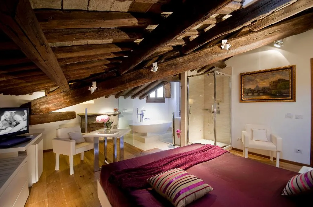 Room, Gigli D'Oro Suite, Rome