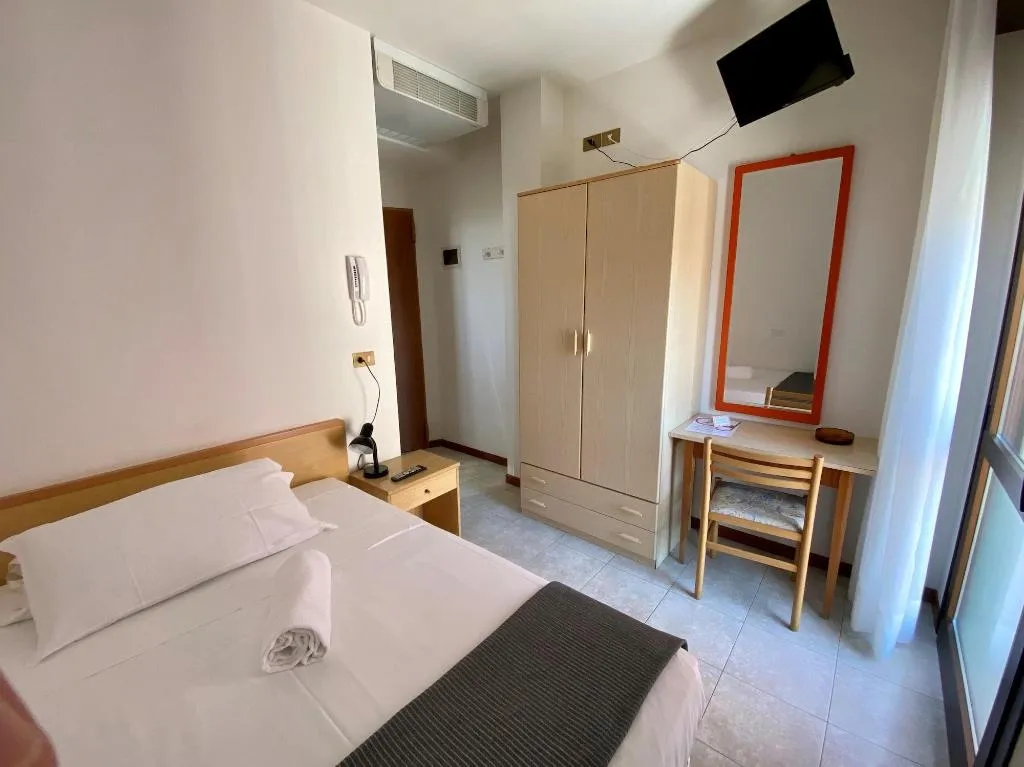 SINGLE STANDARD Room, Hotel Rosa Caorle, Venice