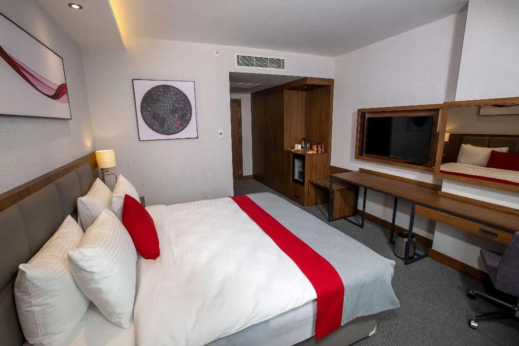 Room Accessible Room, Ramada by Wyndham Izmir Aliaga, Izmir