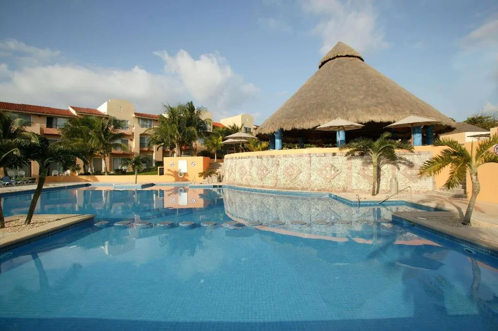 Pool, Viva Azteca by Wyndham Trademark All Inclus Resort, Cancun Area