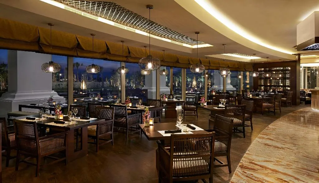 Restaurant, Waldorf Astoria Dubai Palm Jumeirah, Dubai
